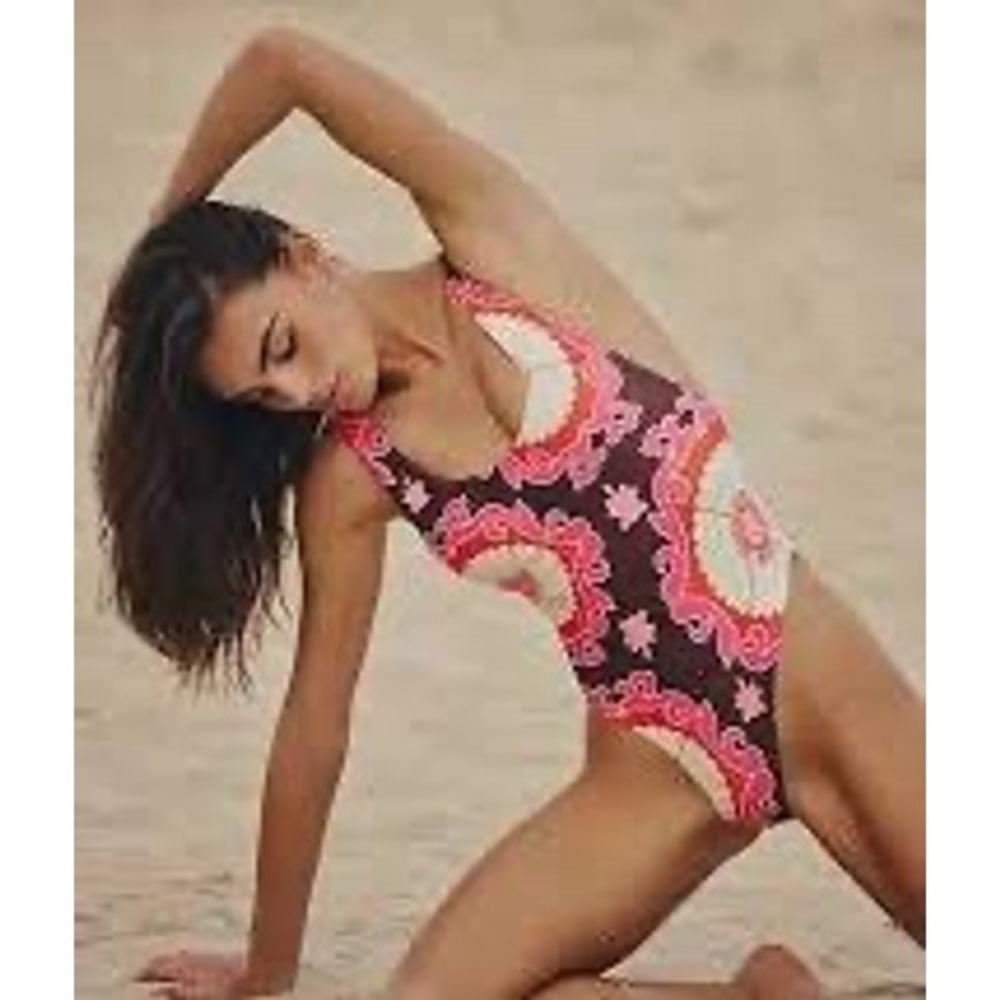 AGUA BENDITA Cleonie
Tribeca One-Piece Swimsuit Scoop Back High Cut NWT M - Picture 2 of 9